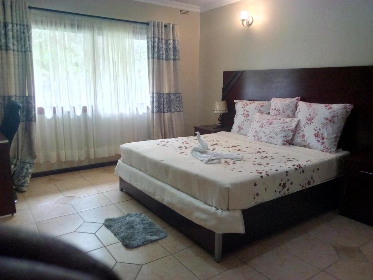 Zenith Lodge Lusaka Bagian luar foto