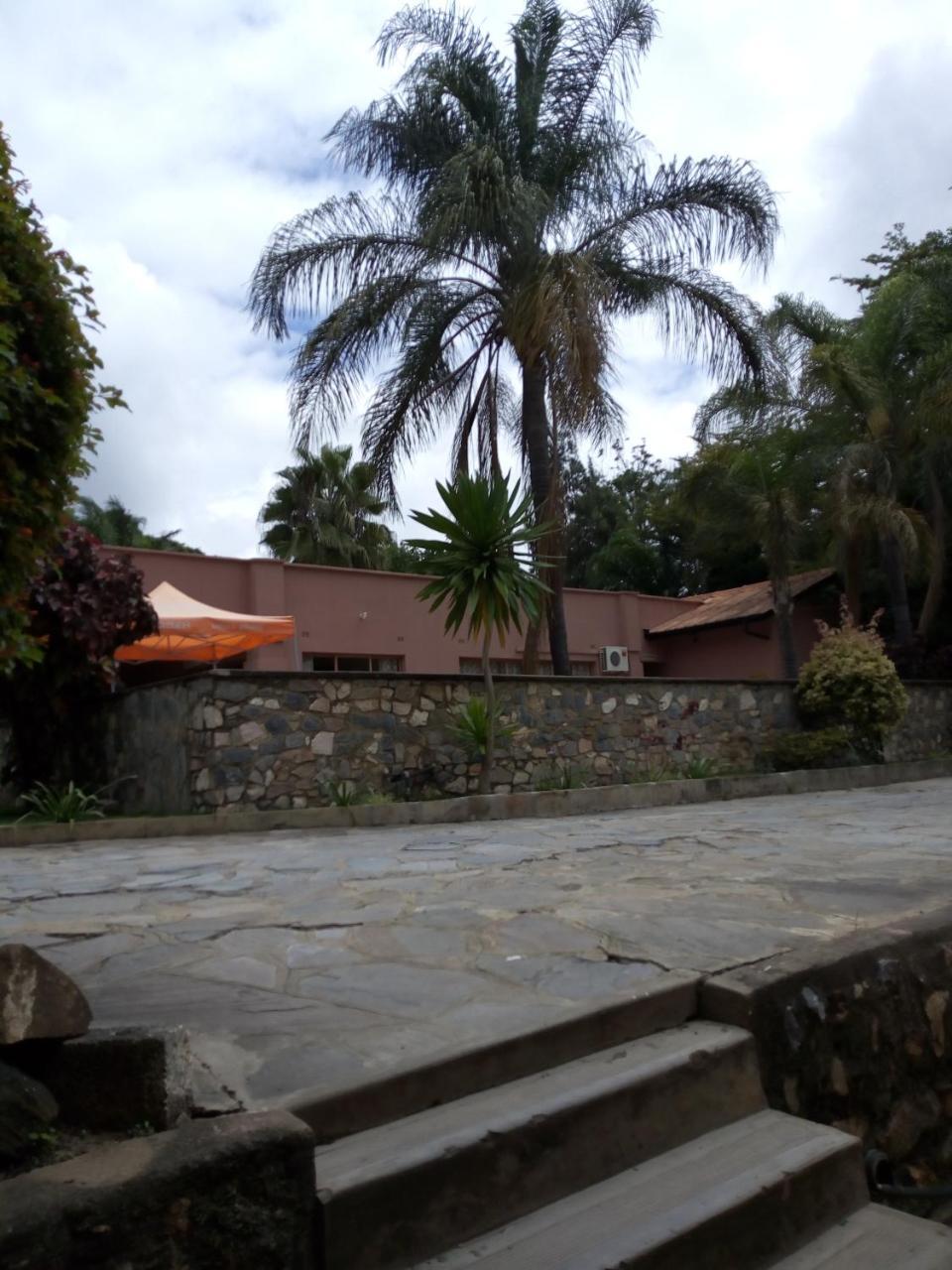 Zenith Lodge Lusaka Bagian luar foto